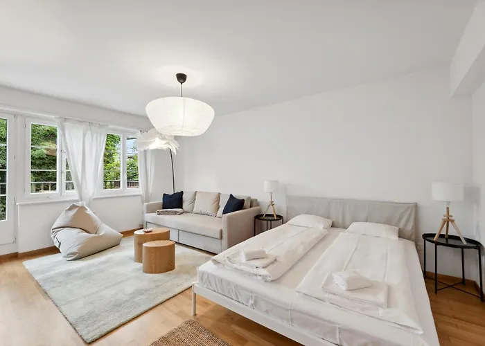 Muenstergasse Old Town ציריך